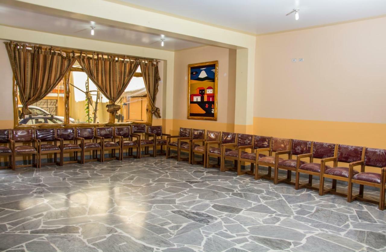Hotel Santafe Inn オタバロ エクステリア 写真