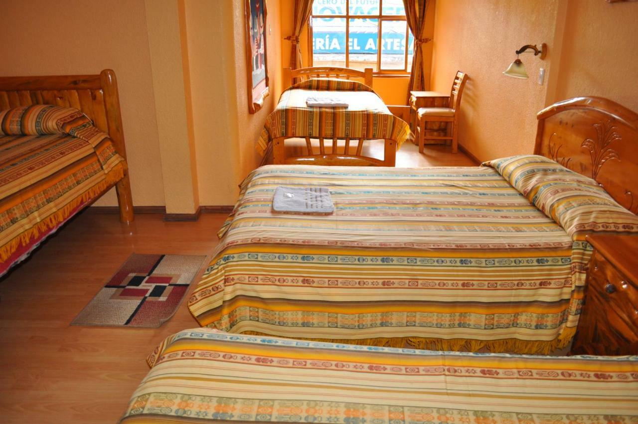 Hotel Santafe Inn オタバロ エクステリア 写真